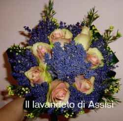 Bouquet rose fresche e lavanda essiccata, realizzabile tutto l\' anno