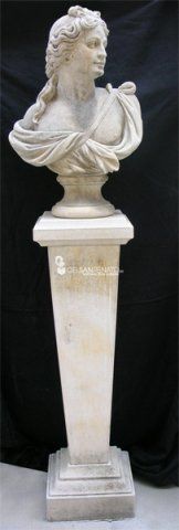 Busto in pietra scolpito a mano
