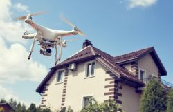 Drone con telecamere